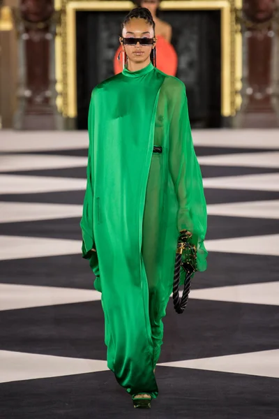 Look 62